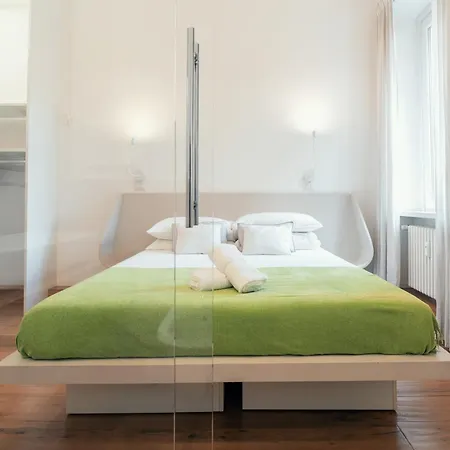 On The Tiber- Luxury House Rome